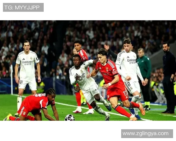 中超精彩对决本菲卡逆转皇马乌龙球引发全场热议与转会传闻